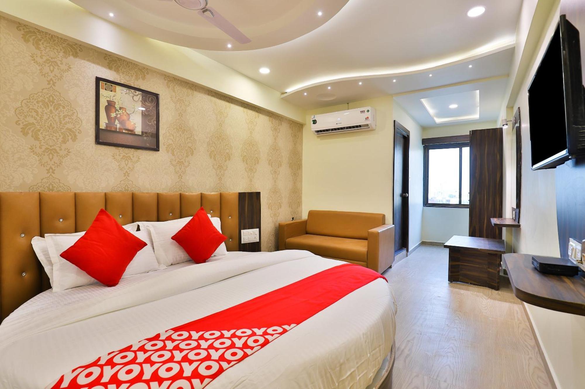 Hotel O Silver Palace Batwa Luaran gambar
