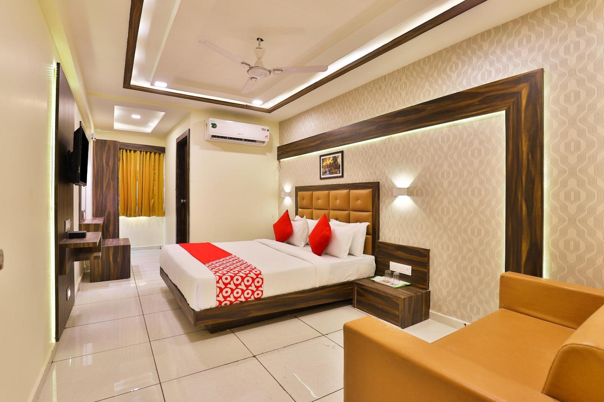 Hotel O Silver Palace Batwa Luaran gambar
